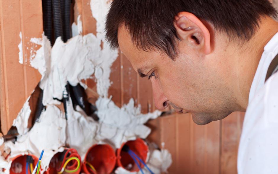 recherche travail électricien bâtiment Paris 15