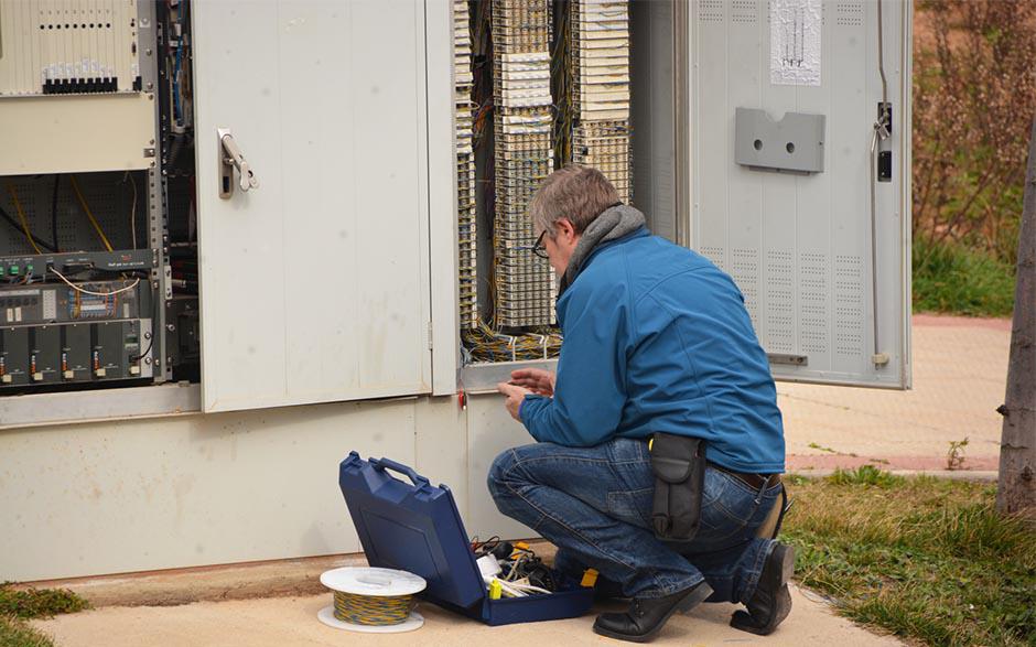 taux horaire électricien Les Essarts-le-Roi